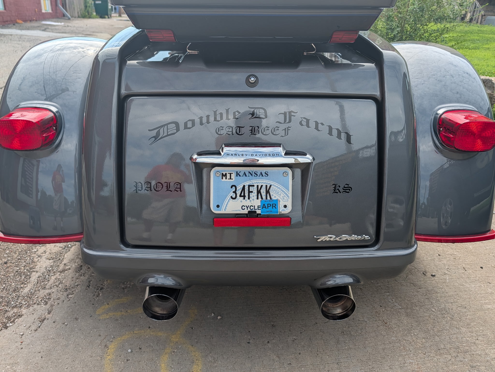 Double D Farm — Harley Trike Lettering
